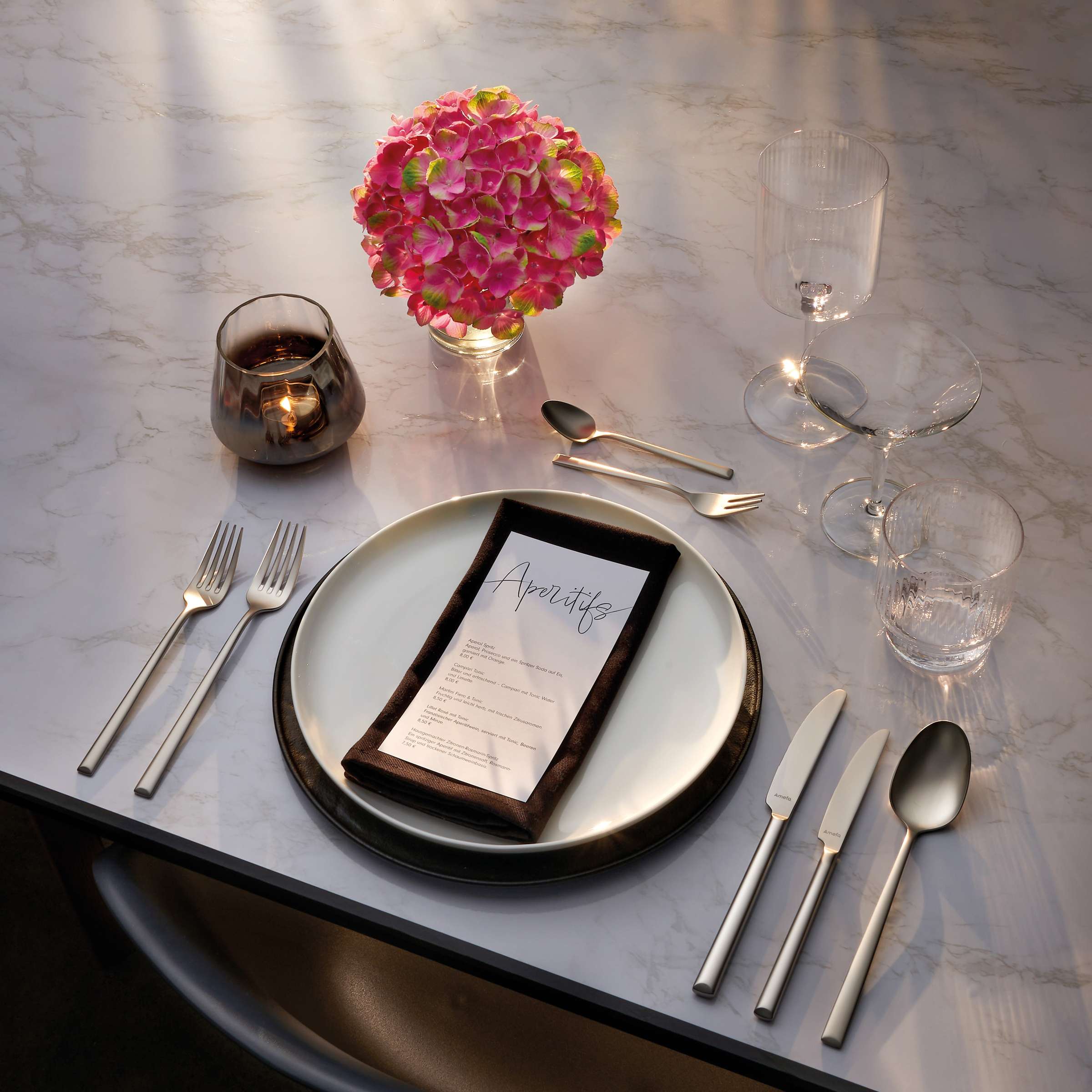 Amefa METROPOLE Besteckset 24-teilig aus Edelstahl mit samtartigem Velvet-Finish, bestehend aus Gabeln, Messern, Löffeln und Teelöffeln