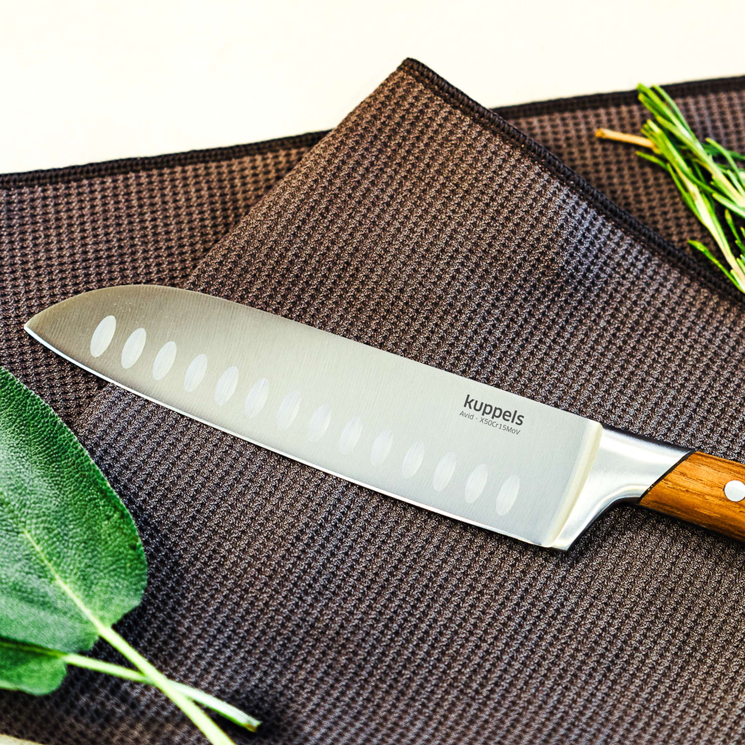 Kuppels AVID Santokumesser Küchenmesser mit scharfer Klinge, ideal zum Hacken und Schneiden in der Küche