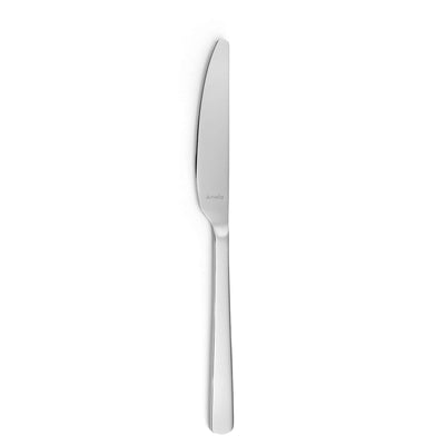 Amefa PONTIS Besteckset, 24-teilig, mit Messer, Gabel, Löffel auf einem gedeckten Tisch.