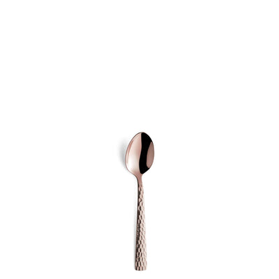 Amefa FELICITY 24-teiliges Besteckset aus PVD rosé mit Gabeln, Messern, Löffeln und Essstäbchen auf weißem Hintergrund.
