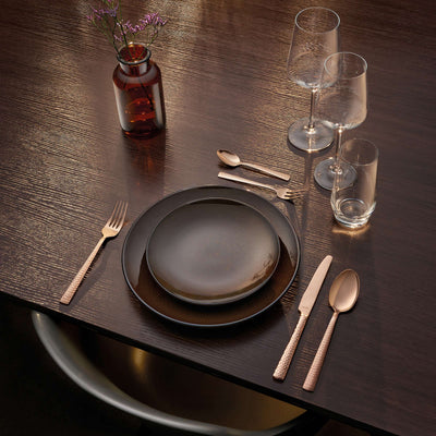 FELICITY Kuchengabel Set aus 6 Teilen, PVD rosé, Amefa, elegante Besteckgabeln auf weißem Hintergrund