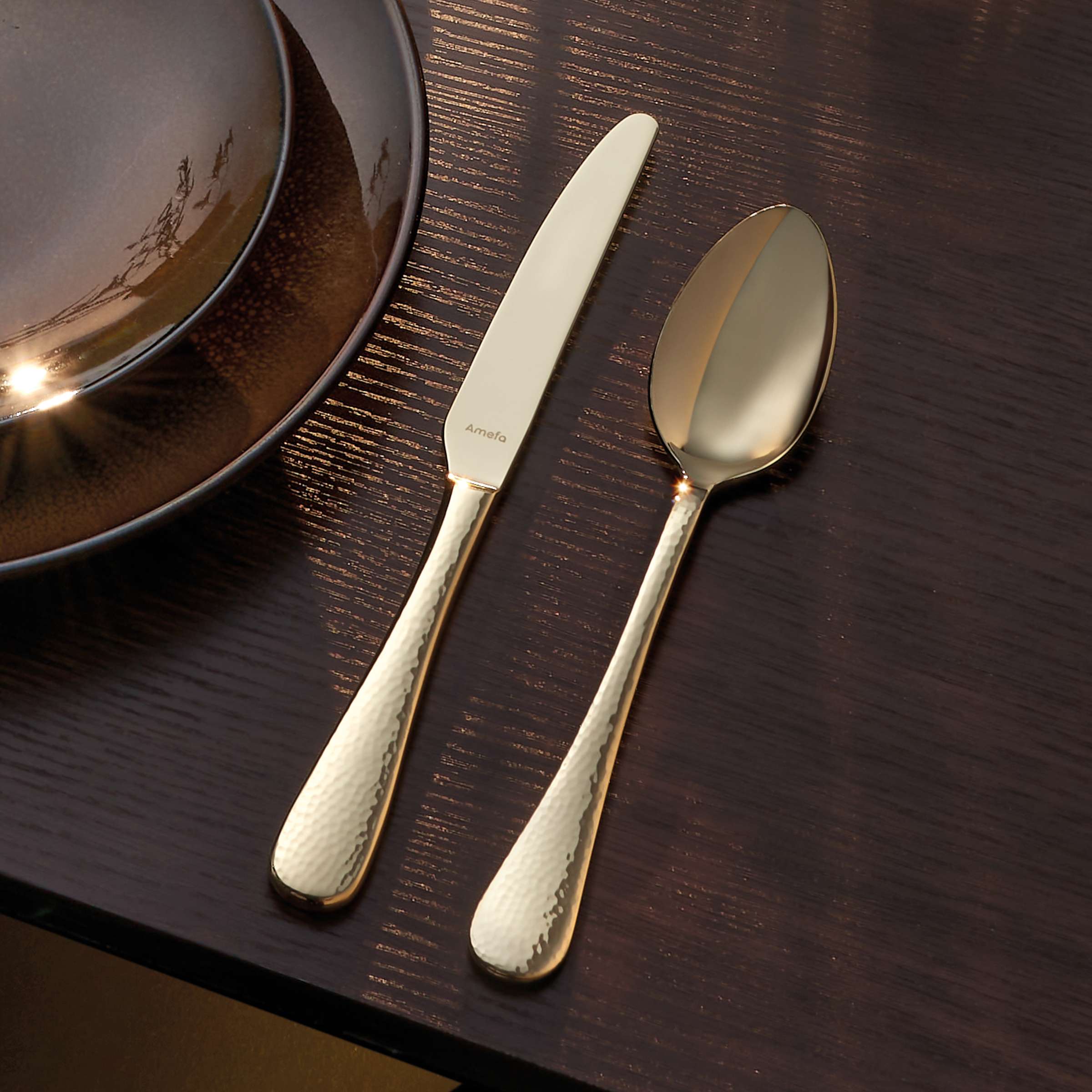 Amefa Sierra Besteckset 30-teilig aus PVD champagner, Edelstahl, Besteck für Mahlzeiten, elegant und modern.