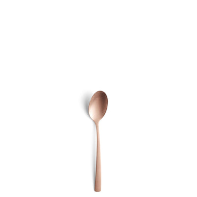 Amefa MANILLE Besteckset 16-teilig mit PVD kupferfärbtem Vintage-Design, Messer, Gabeln, Löffel auf weißem Hintergrund