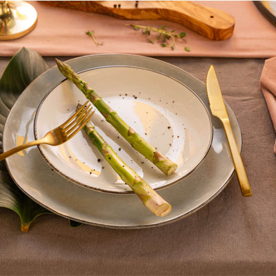 Amefa MANILLE Besteckset, 42-teilig, PVD gold mattiert, Messer, Gabeln, Löffel auf elegantem Bestecktablett im stilvollen Design