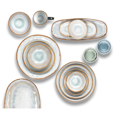 Blaue und graue Servierplatte aus der Médard de Noblat Shadow Aqua Serie, elegant für Tischdekorationen und Servieren.