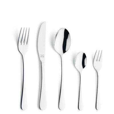 VIVA Besteckset 30-teilig von Amefa, Edelstahl Besteck mit Messer, Gabel, Löffel und Teelöffel, ordentlich auf einem Tisch.
