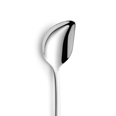 Zweiertes Joghurtlöffel-Set von Kuppels aus Edelstahl, mit ergonomischen Griffen, auf einem weißen Teller liegend