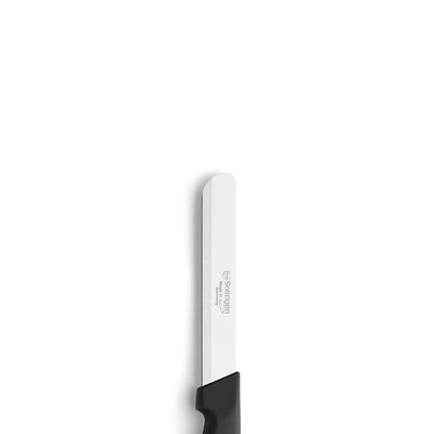 Drei Allzweckmesser im Kuppels Küchenmesser-Set aus SOLINGEN, scharfe Klingen und ergonomische Griffe, ideal für die Küche