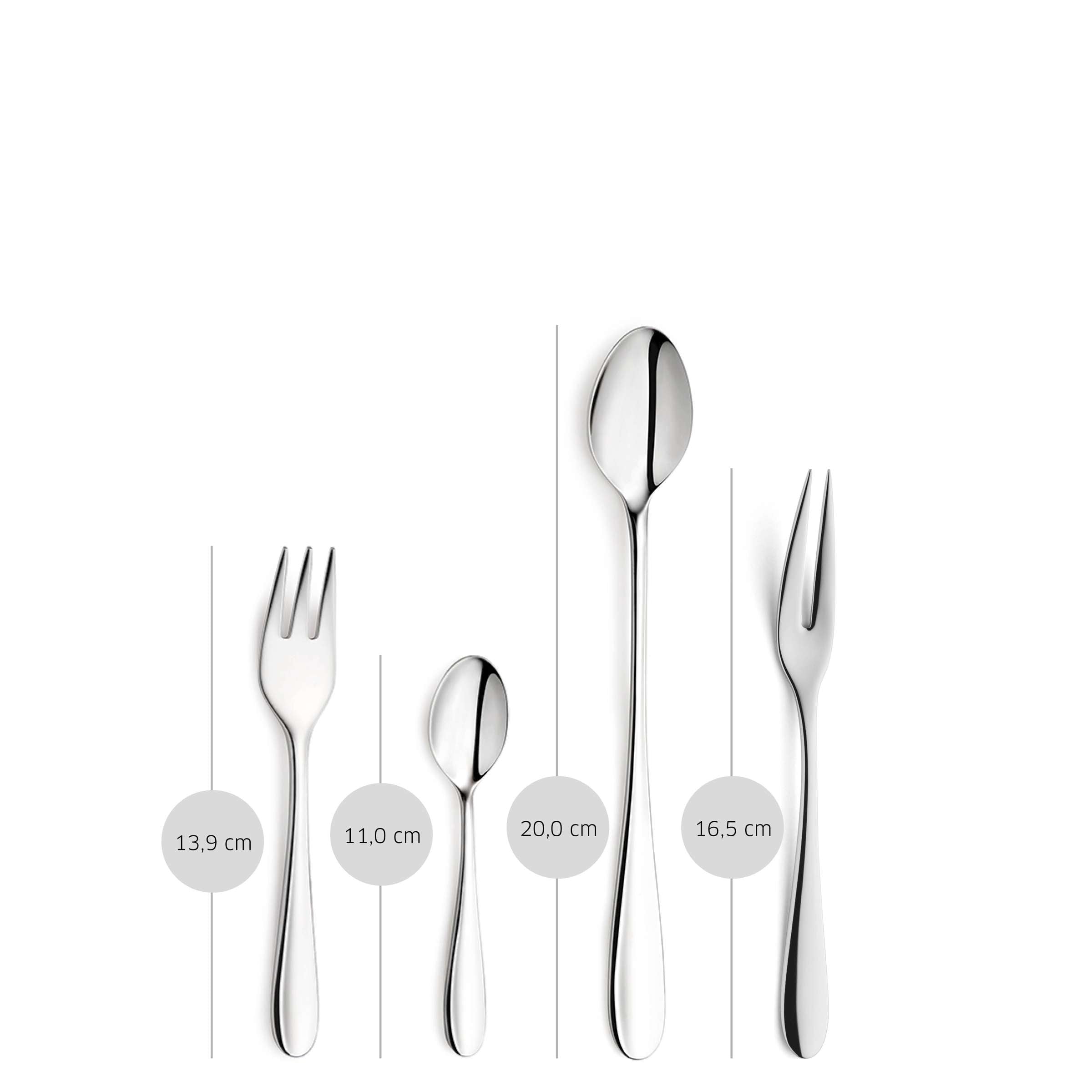 Kuppels TRIVO Besteckset 45-teilig mit Gabeln, Messern, Löffeln aus Edelstahl, elegant auf einem gedeckten Tisch.