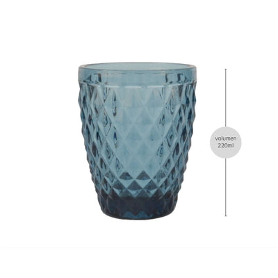 Blaues DIAMOND Trinkglas von Médard de Noblat, elegantes Tischgeschirr mit klarer Glasqualität, auf einem gedeckten Tisch.