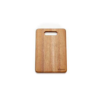 Schneidebrett von Kuppels aus Holz, perfekt zum Zubereiten von Lebensmitteln, mit glatter Oberfläche und stabiler Basis.