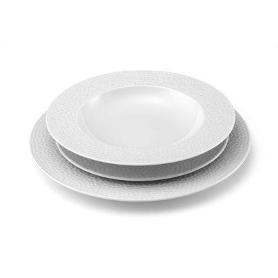 Weißes 18-teiliges Geschirr-Set von Médard de Noblat, Tafelgeschirr mit Tellern, Schalen und Tassen für den Tisch.
