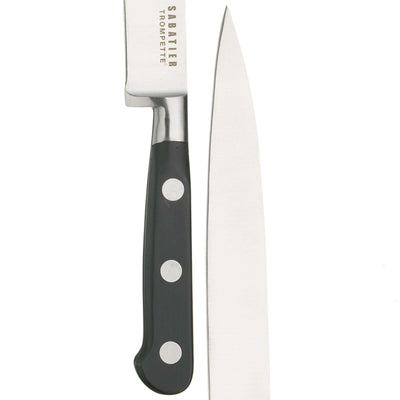 Schlankes Tranchiermesser von Richardson Sheffield, SABATIER TROMPETTE Küchenmesser, mit glänzender Klinge und ergonomischem Griff.