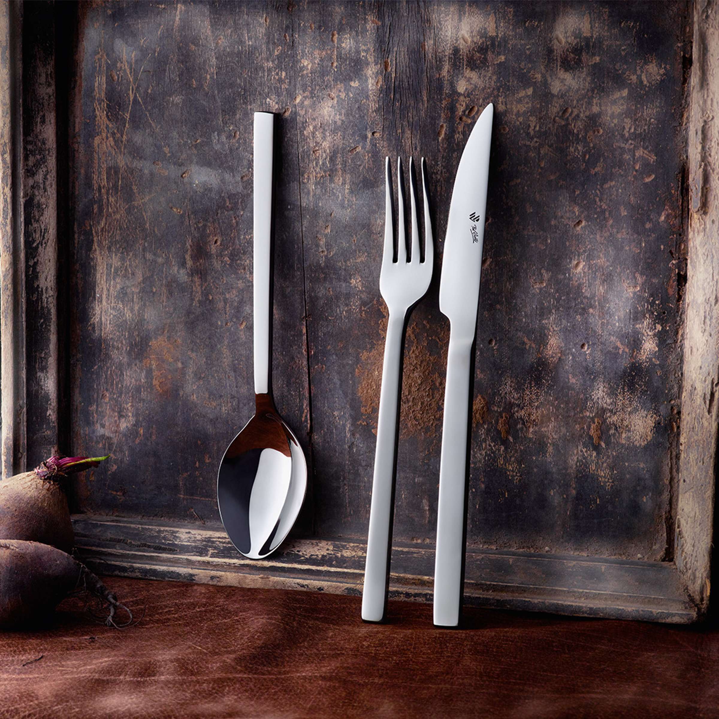24-teiliges EDGE Besteckset von Paul Wirths mit Messer, Gabel, Löffel aus Edelstahl, elegant und langlebig für den täglichen Gebrauch
