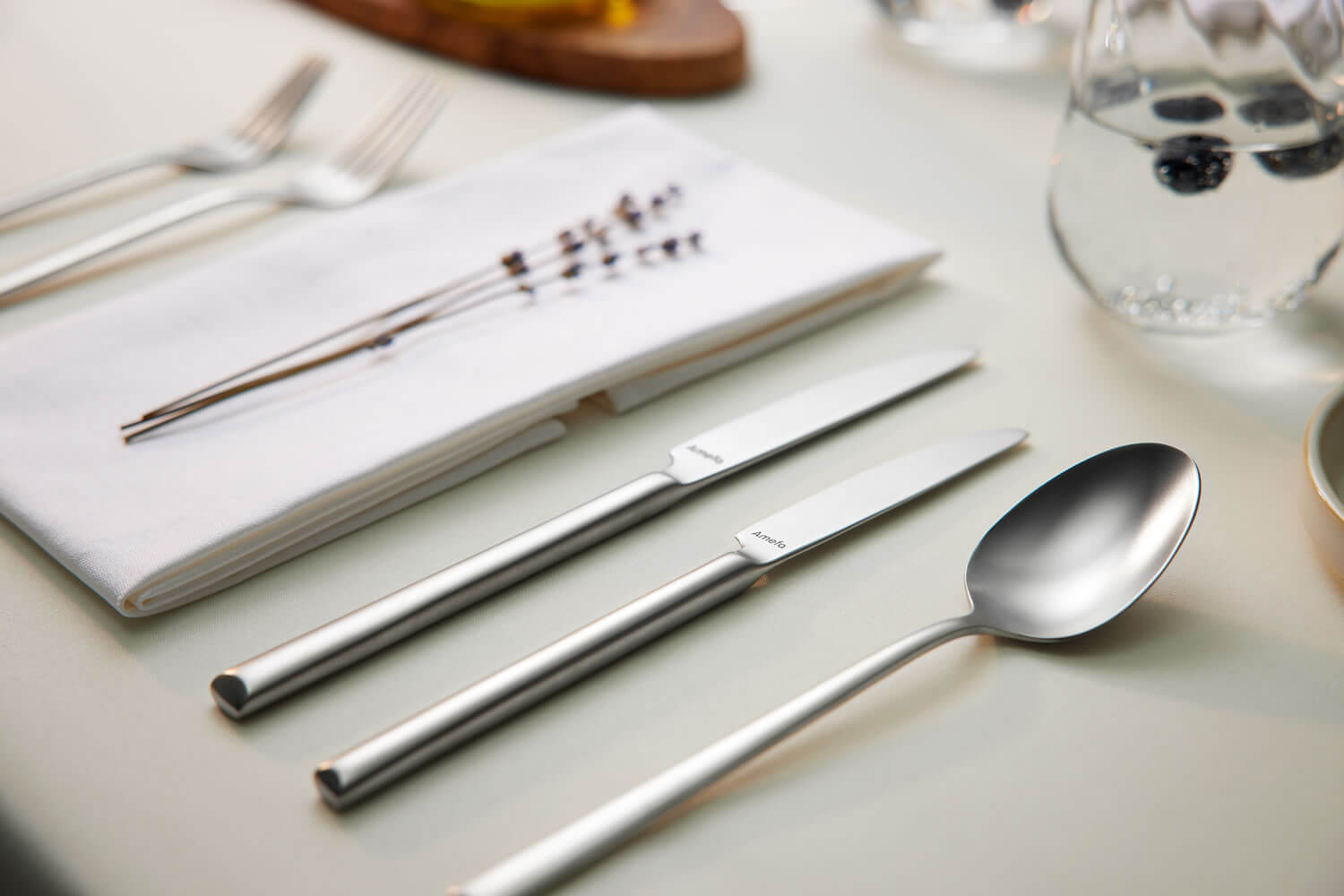 AMEFA METROPOLE VELVET CUTLERY